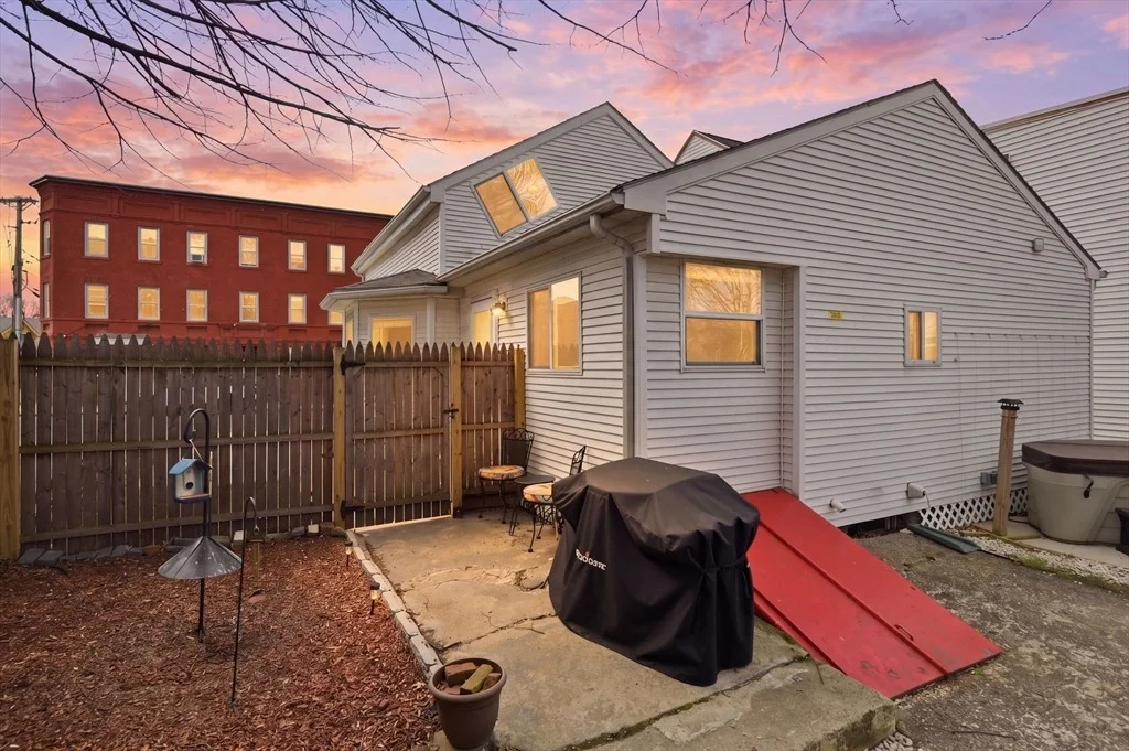 Photo of 49 West St