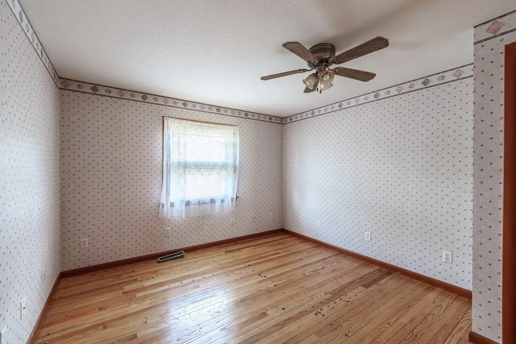 Photo of 183 Brookside Cir
