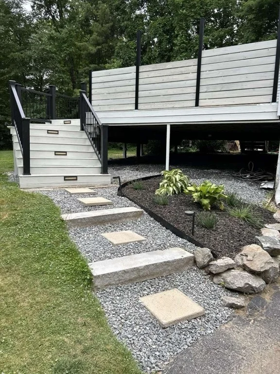 Photo of 2 Stone Dr