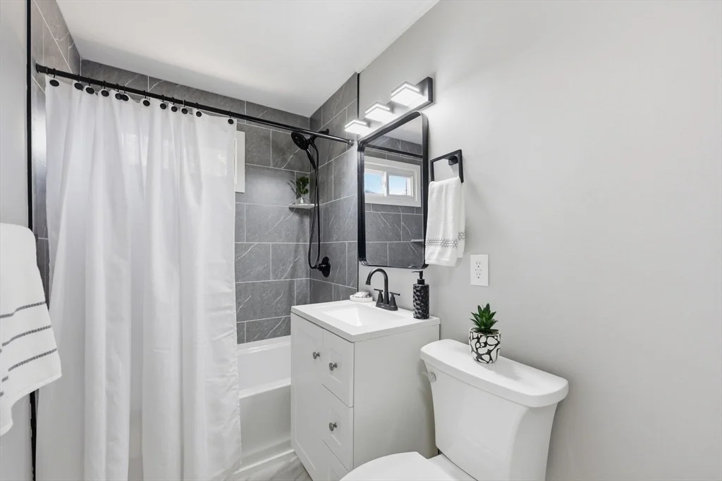 Photo of 118 Surrey Road