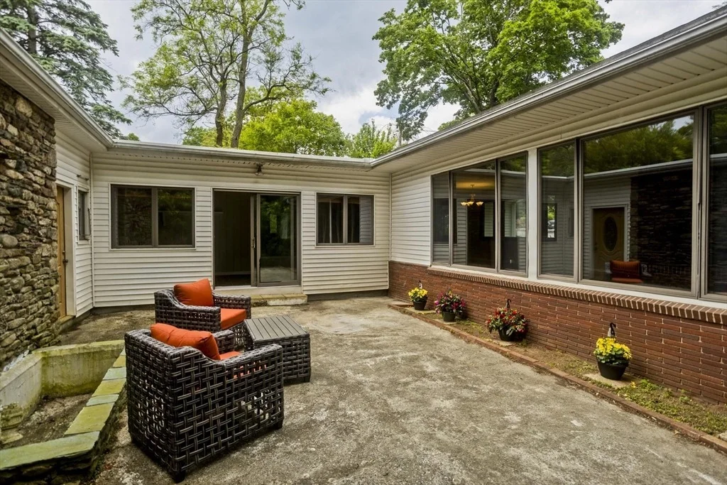 Photo of 52 Hillview Rd