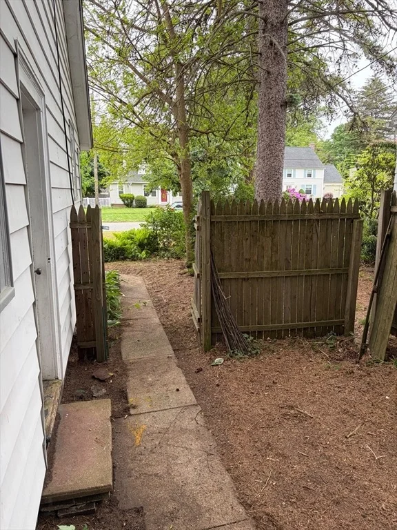 Photo of 16 Fenimore Blvd