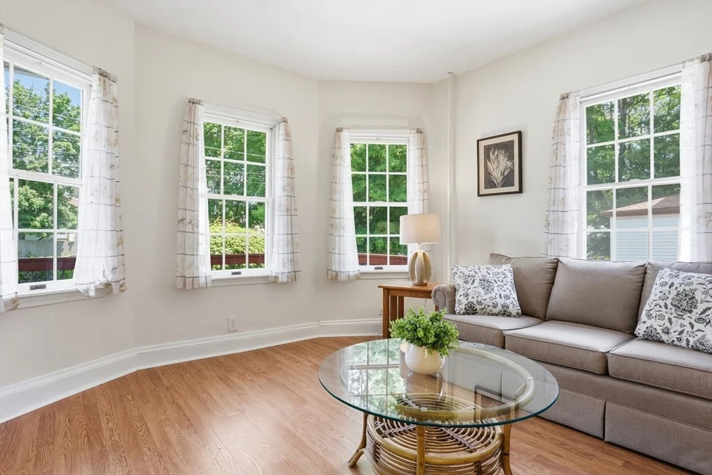 Photo of 47 Bingham Ave