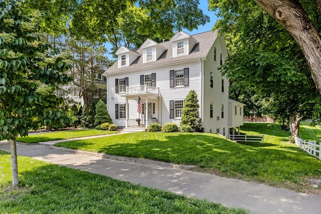 Photo of 6 Leavitt St