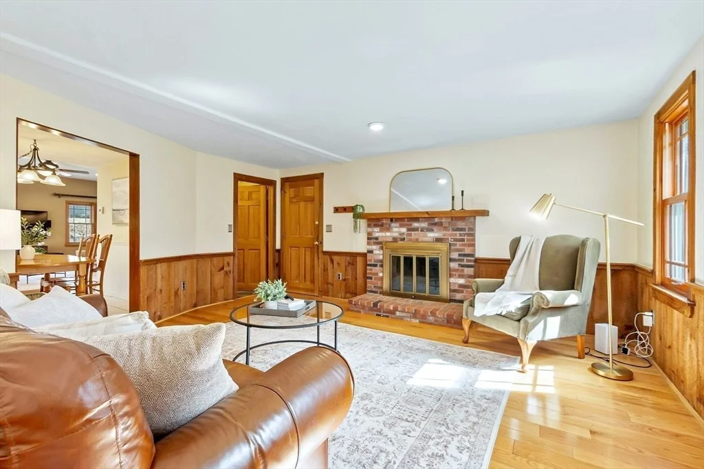 Photo of 16 Fox Hill Rd
