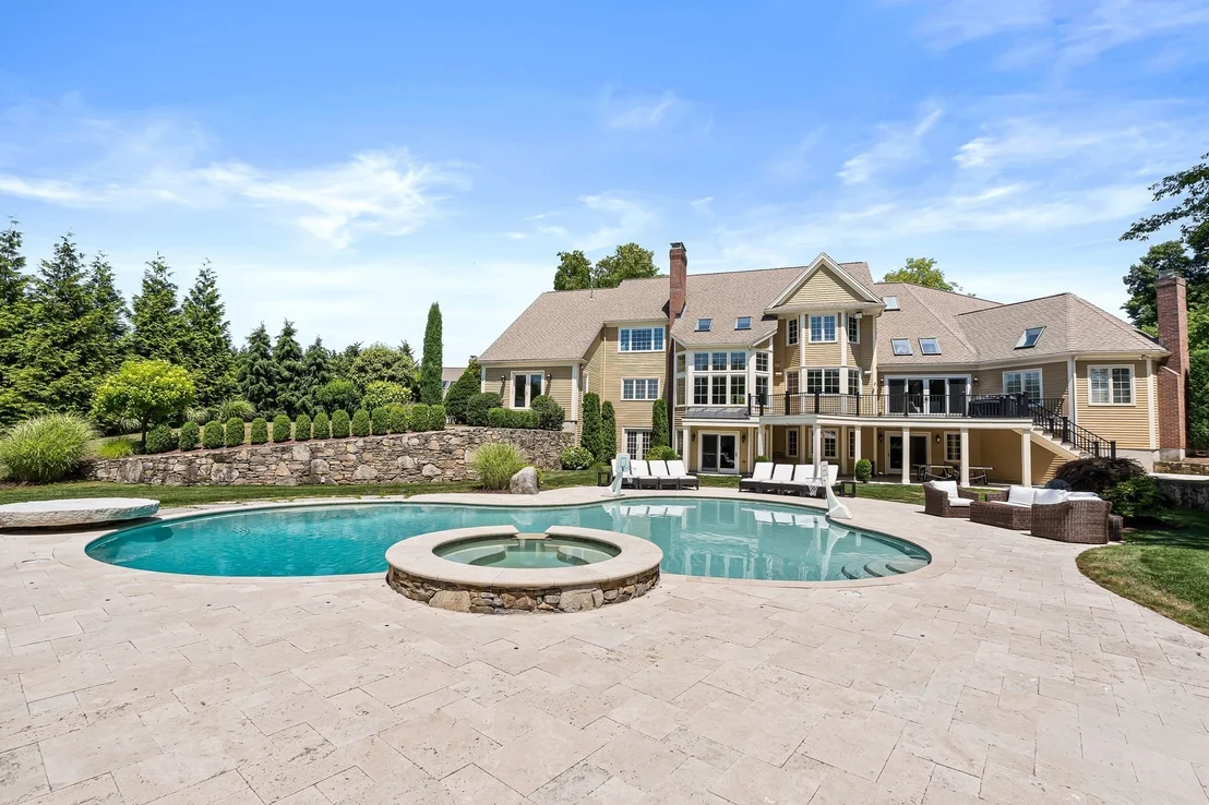 Photo of 7 Pegan Ln