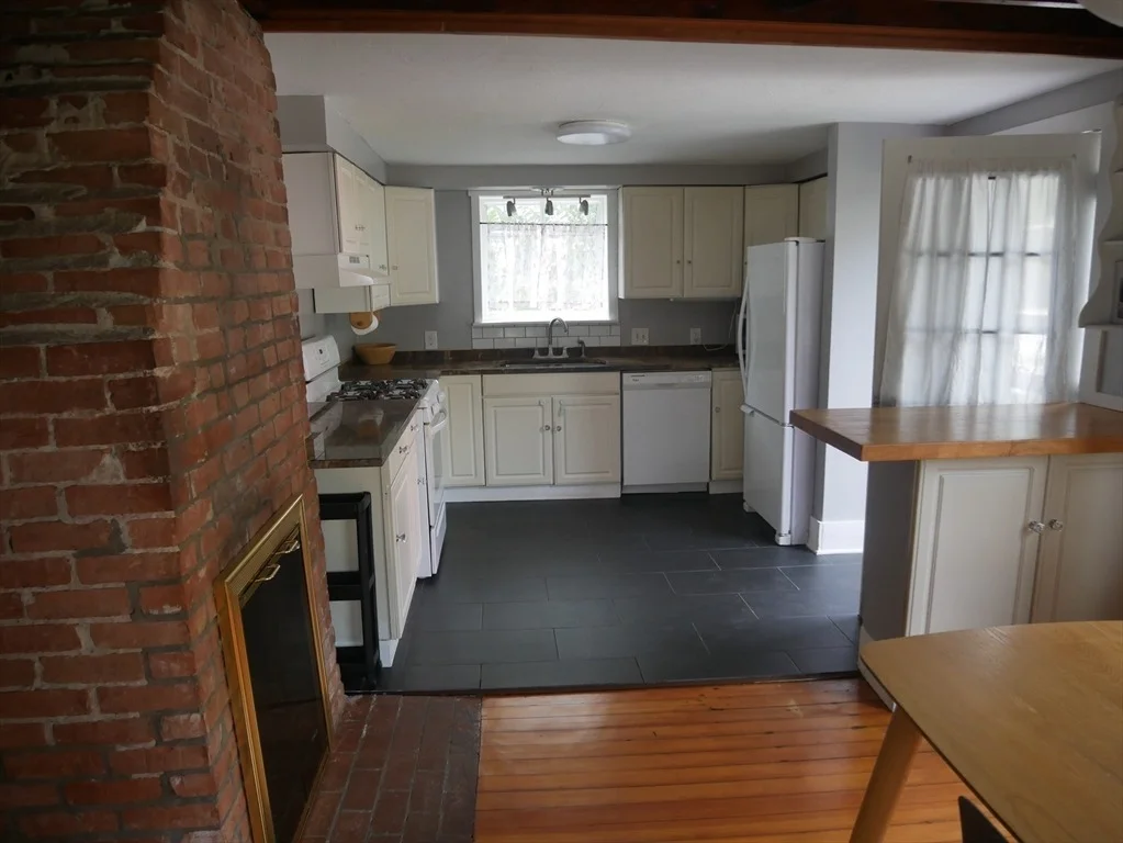 Photo of 16 Hillside Rd