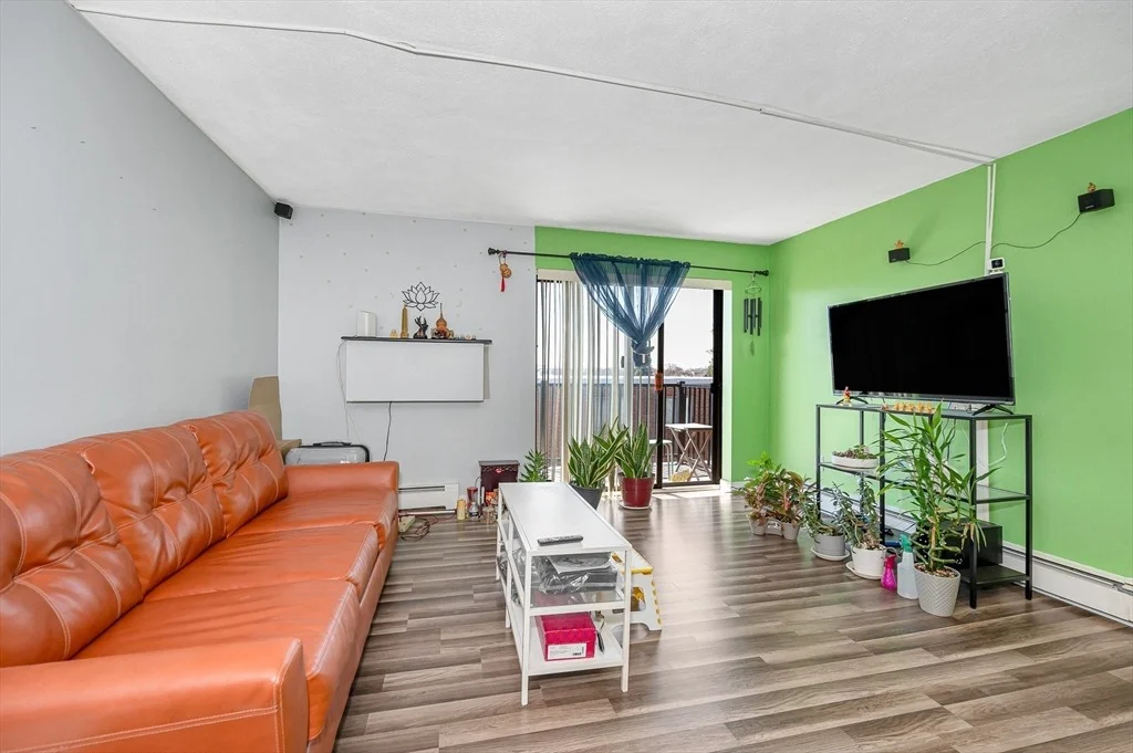 Photo of Unit 21 at 300 Governor Drive