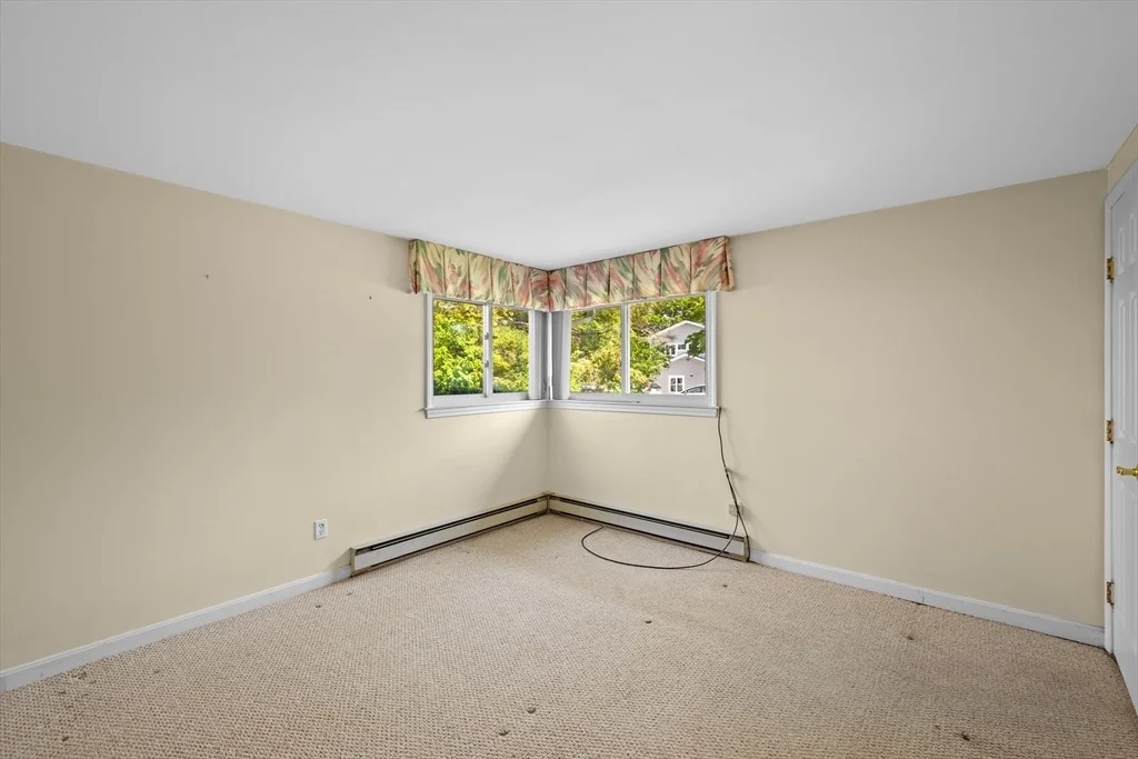 Photo of 64 Amherst Rd