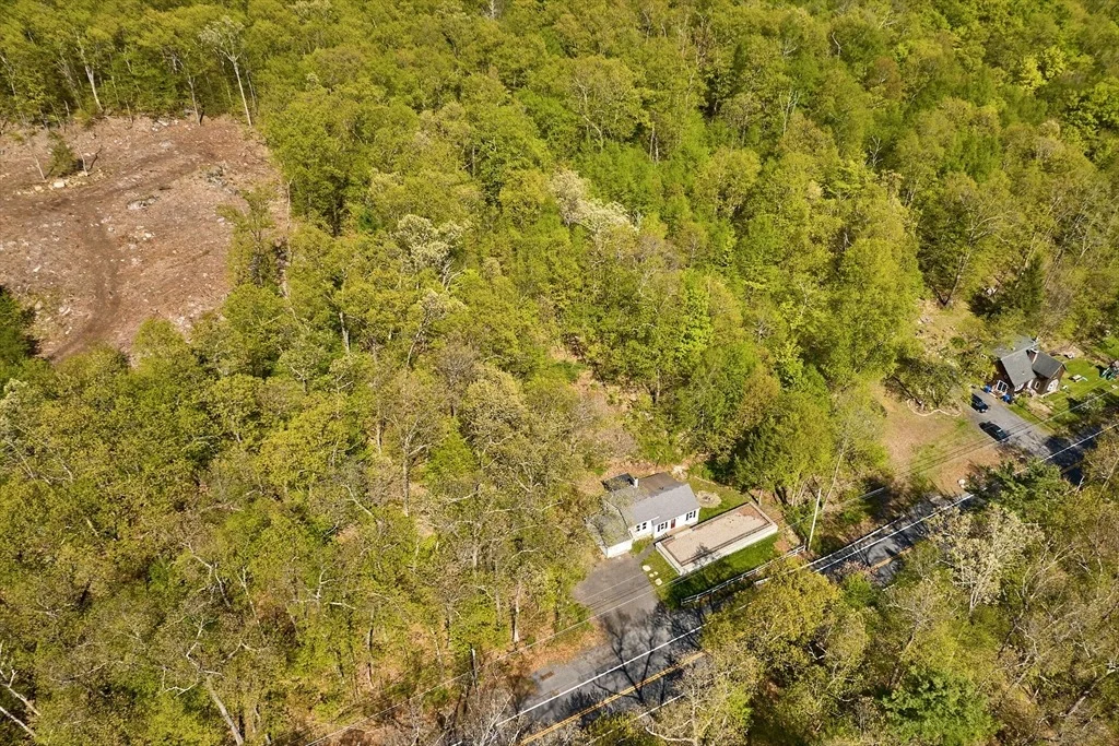 Photo of 140 Amherst Rd