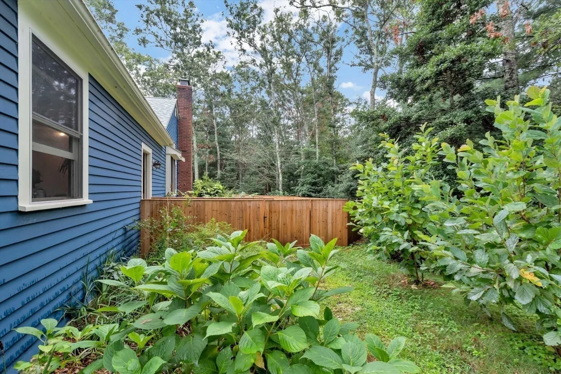 Photo of 8 Golf Link Cir