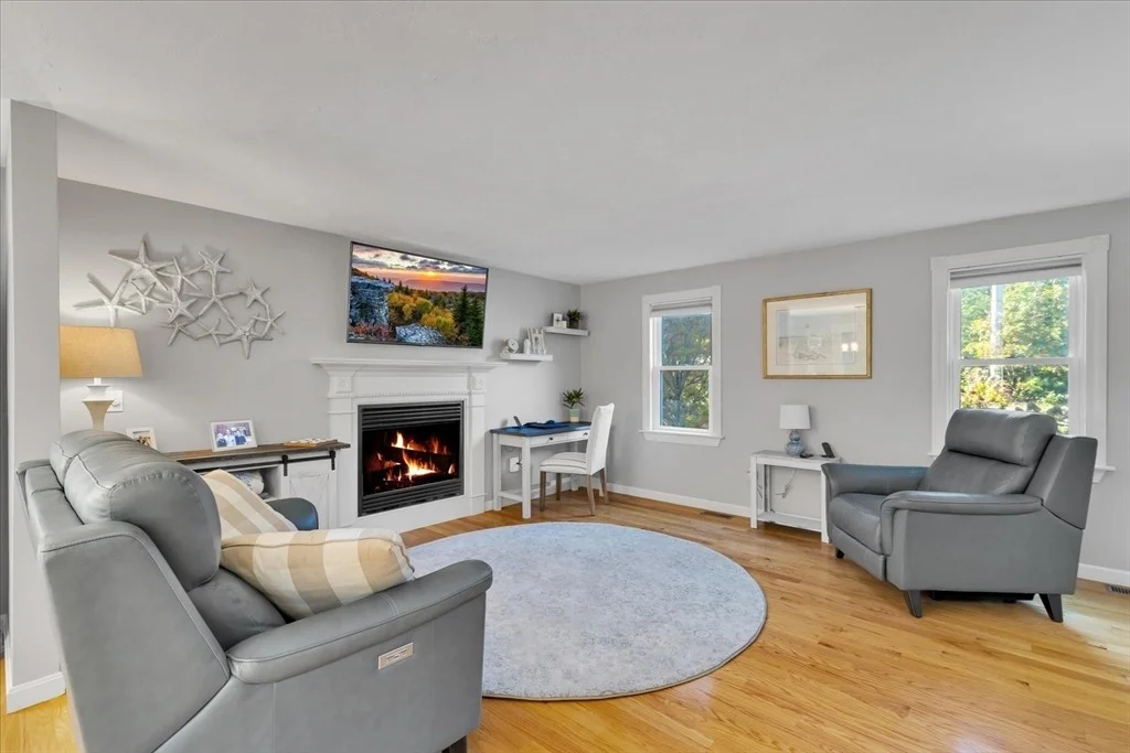 Photo of 40 Waterfield Rd
