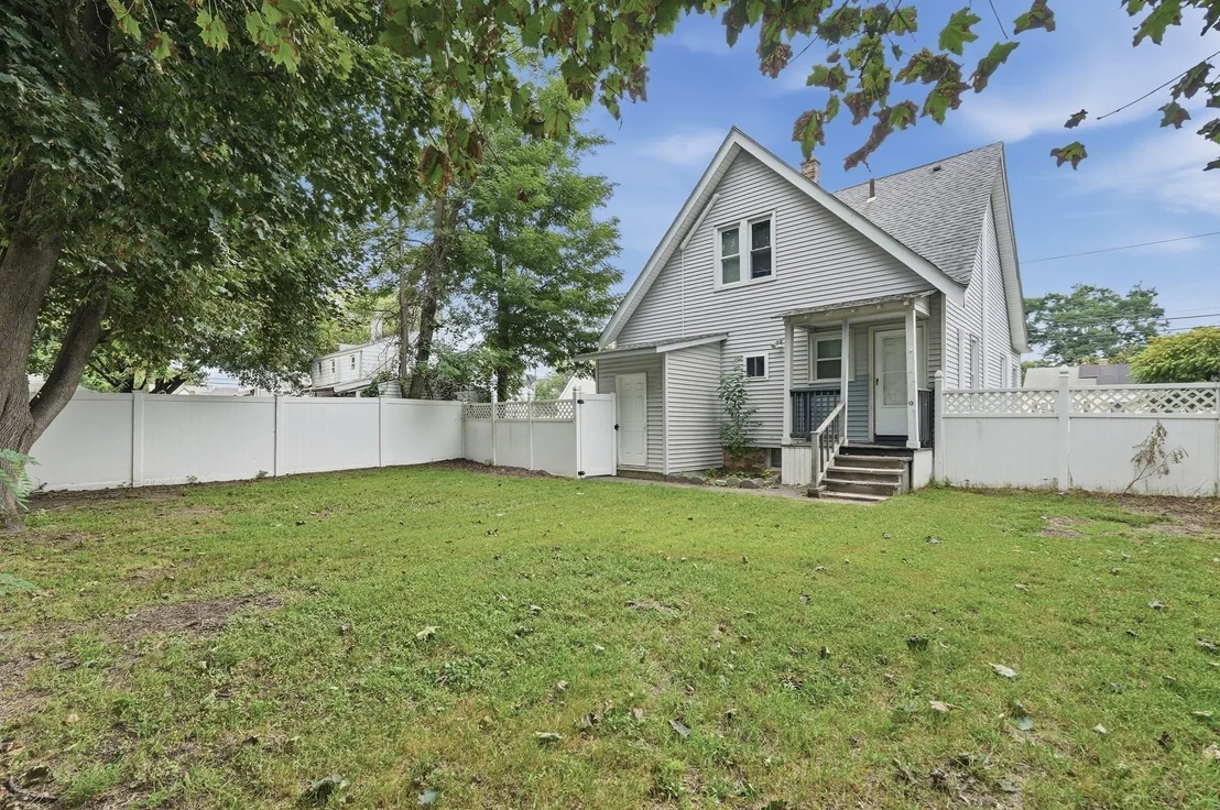 Photo of 132 Gilbert Ave