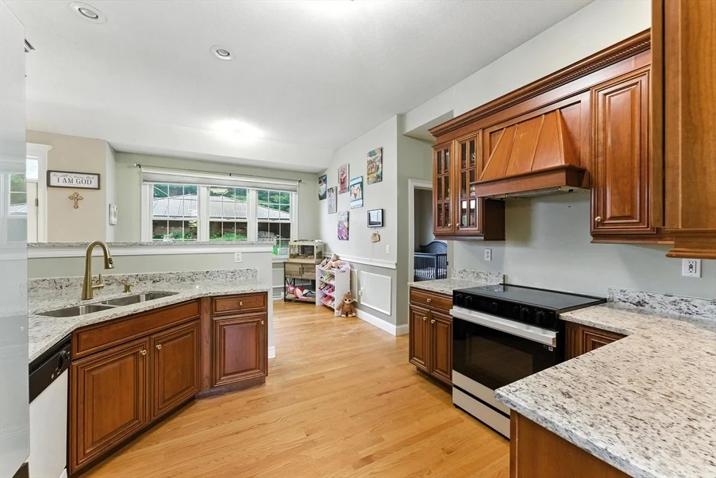 Photo of 30 Radisson Ln