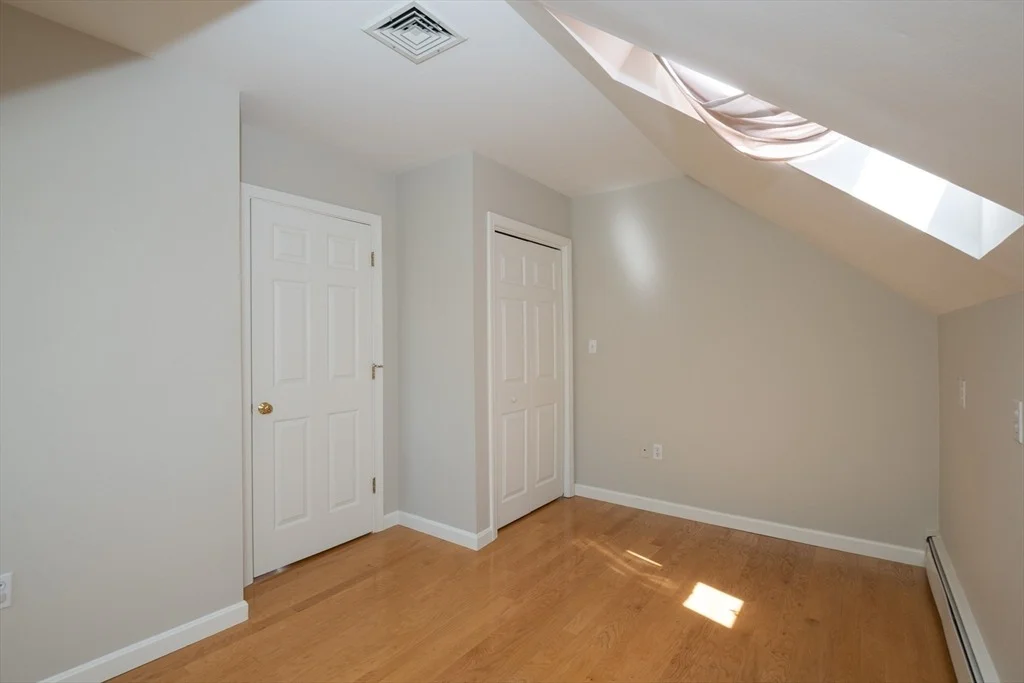 Photo of Unit 3 at 6-8 Devon Avenue