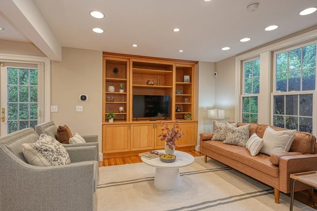 Photo of 37 Oakley Rd
