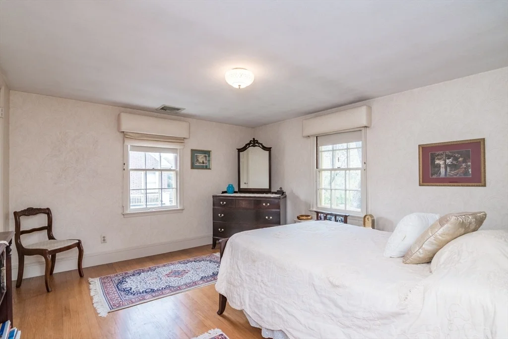 Photo of 32 Longview Dr