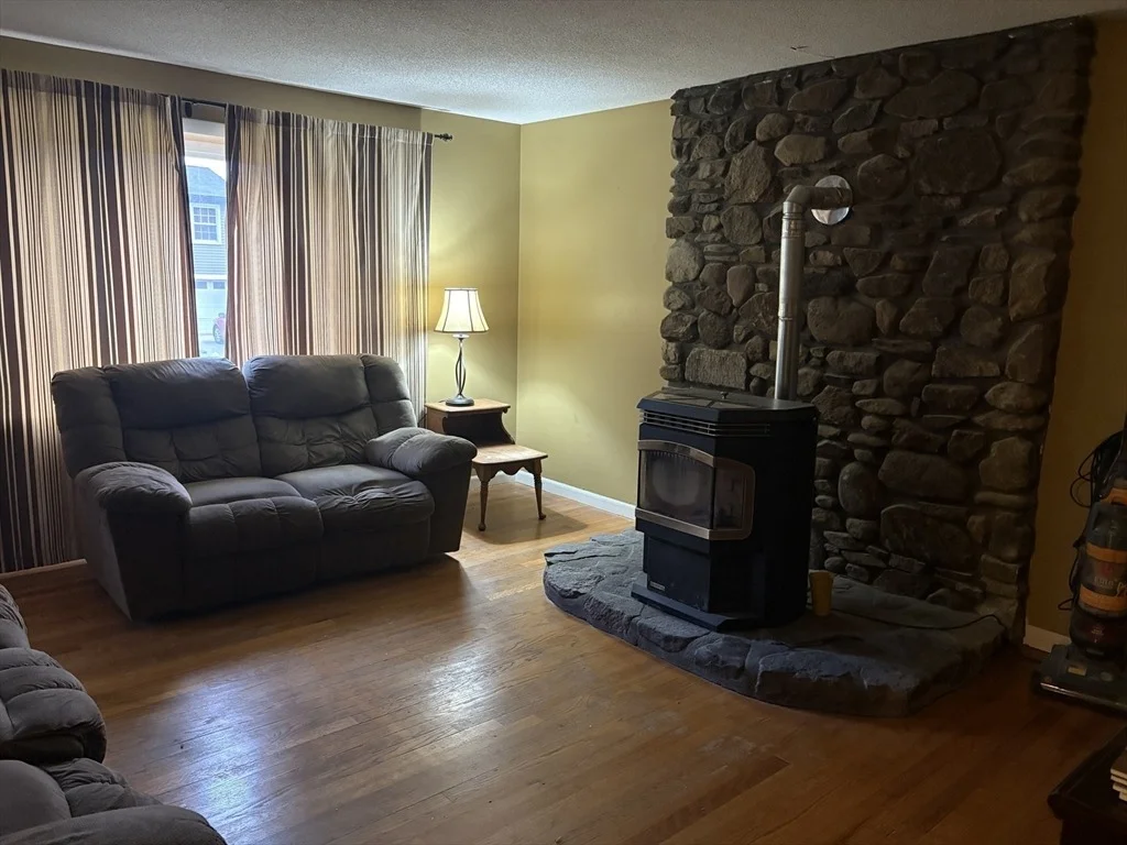 Photo of 144 Coolidge Ave