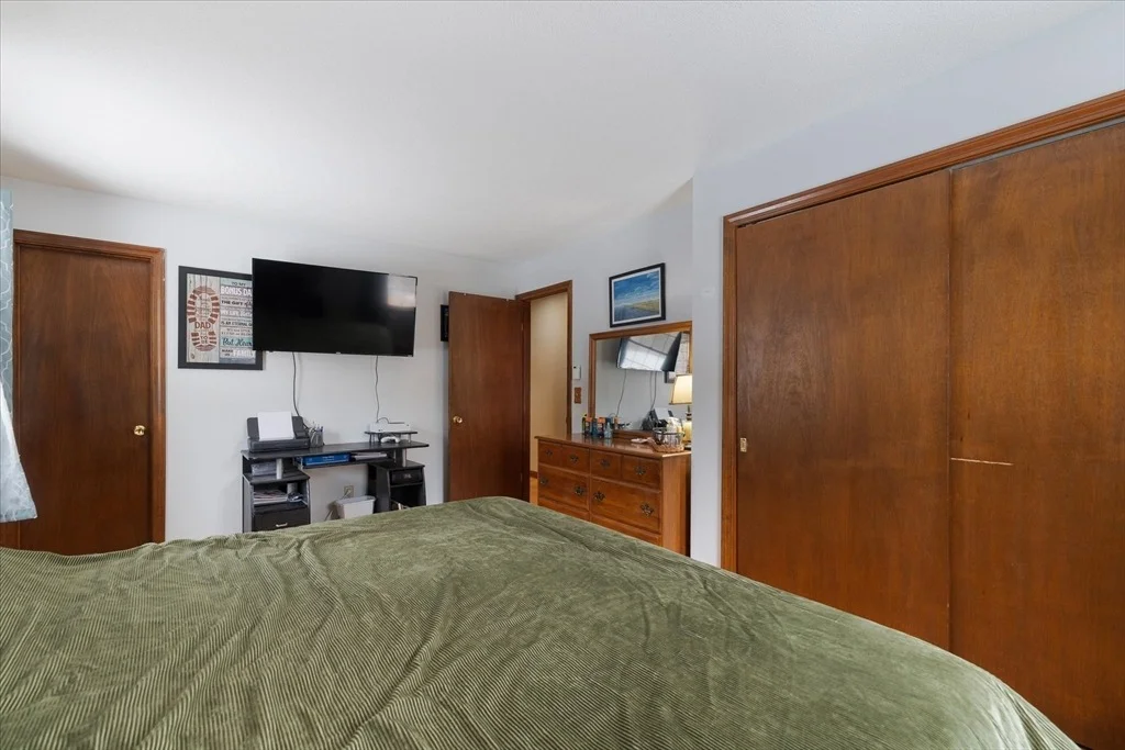 Photo of 65 Lakeview Ave