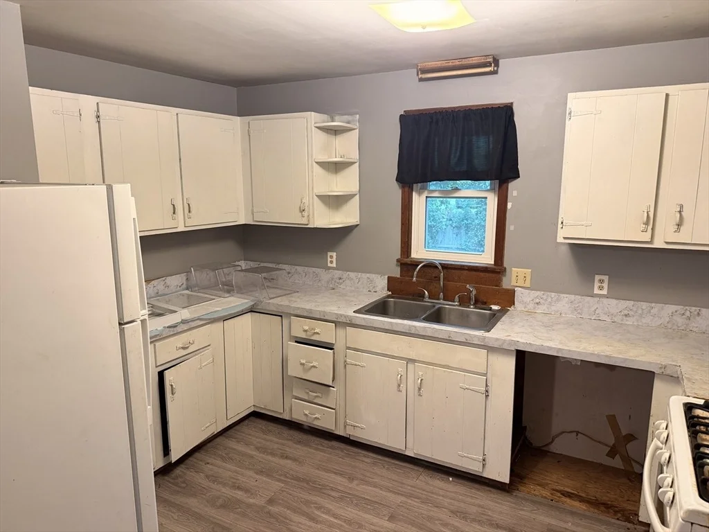 Photo of 16 Assonet Blvd