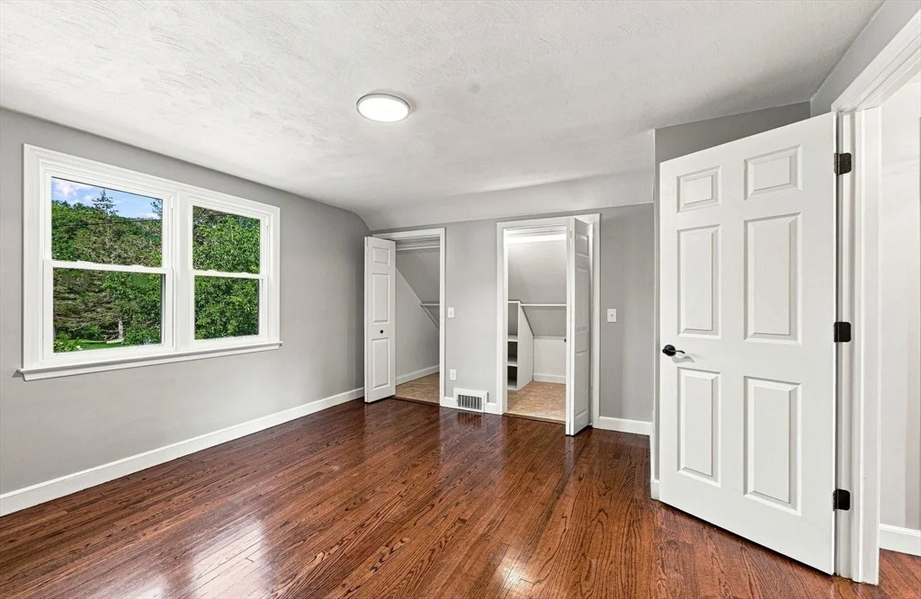 Photo of 3 Maplelawn Dr