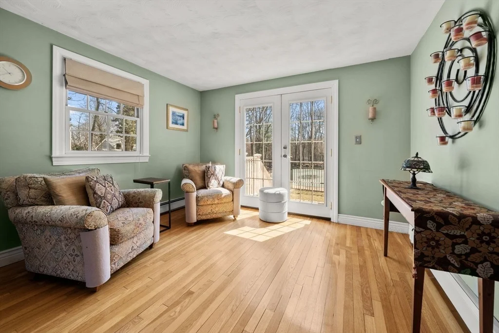 Photo of 10 Hearthstone Dr