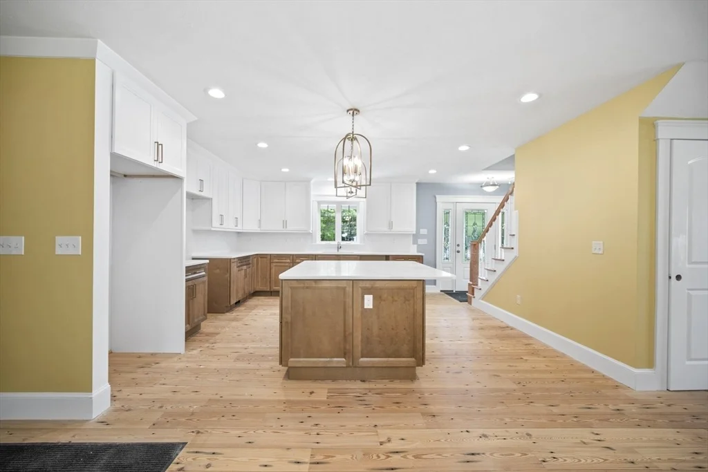 Photo of 20 Wachusett Dr