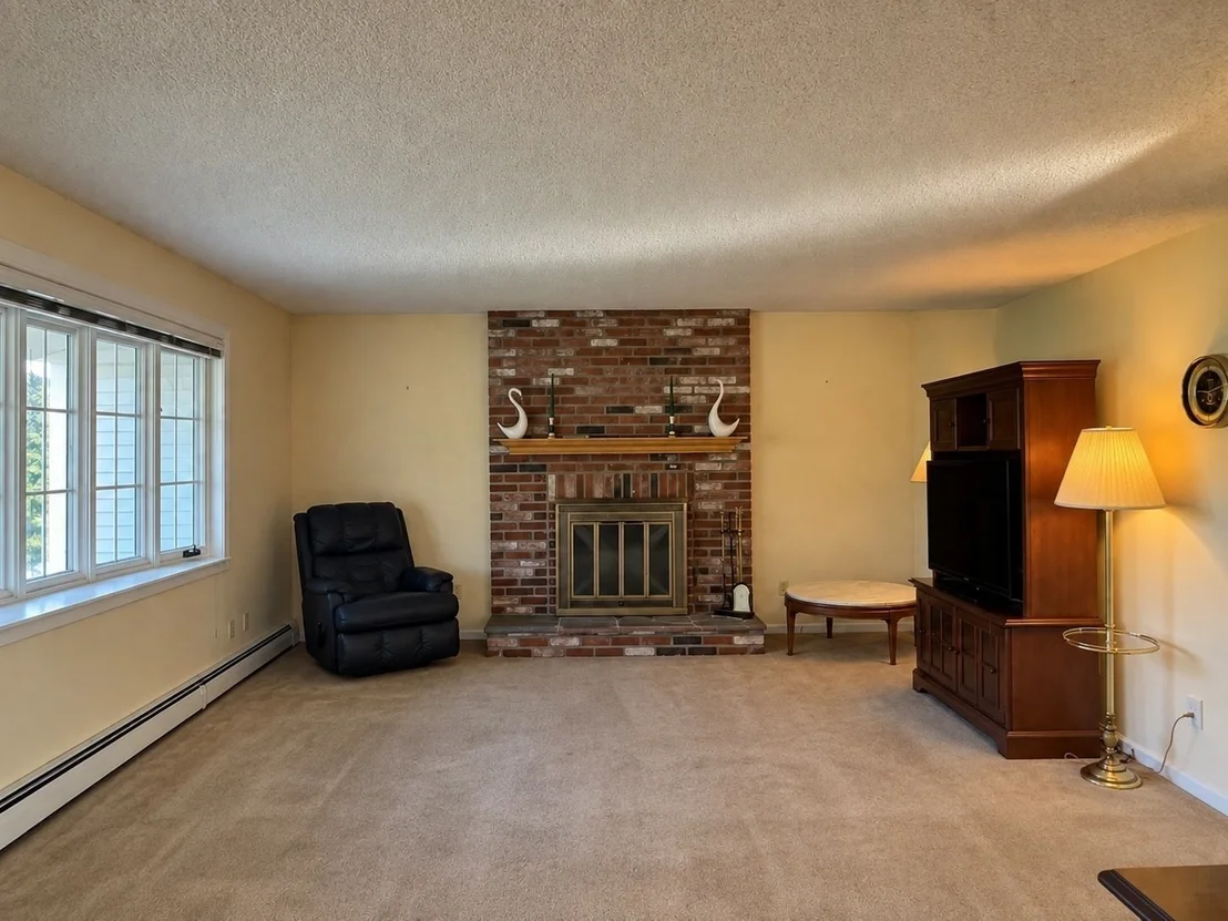 Photo of 228 Number Nine Road