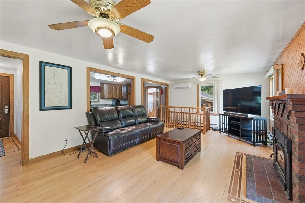 Photo of 126 Putnam Hill Rd