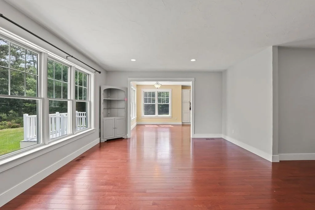 Photo of 10 Pond Edge Trl