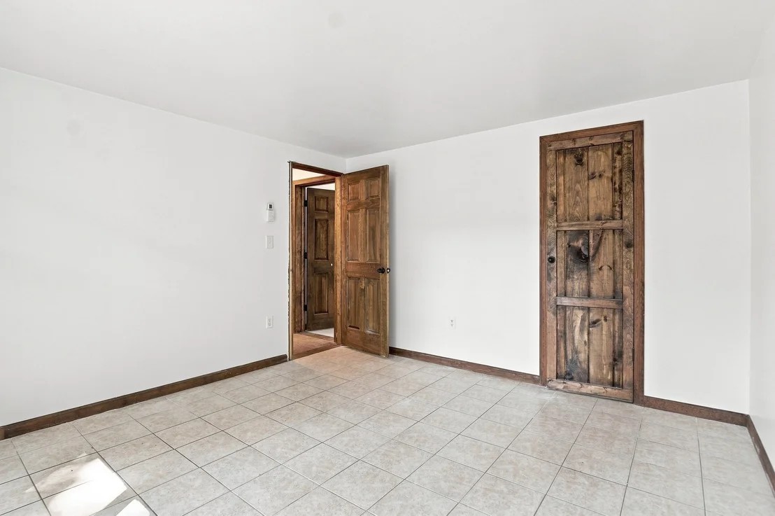 Photo of 65 Paris Avenue
