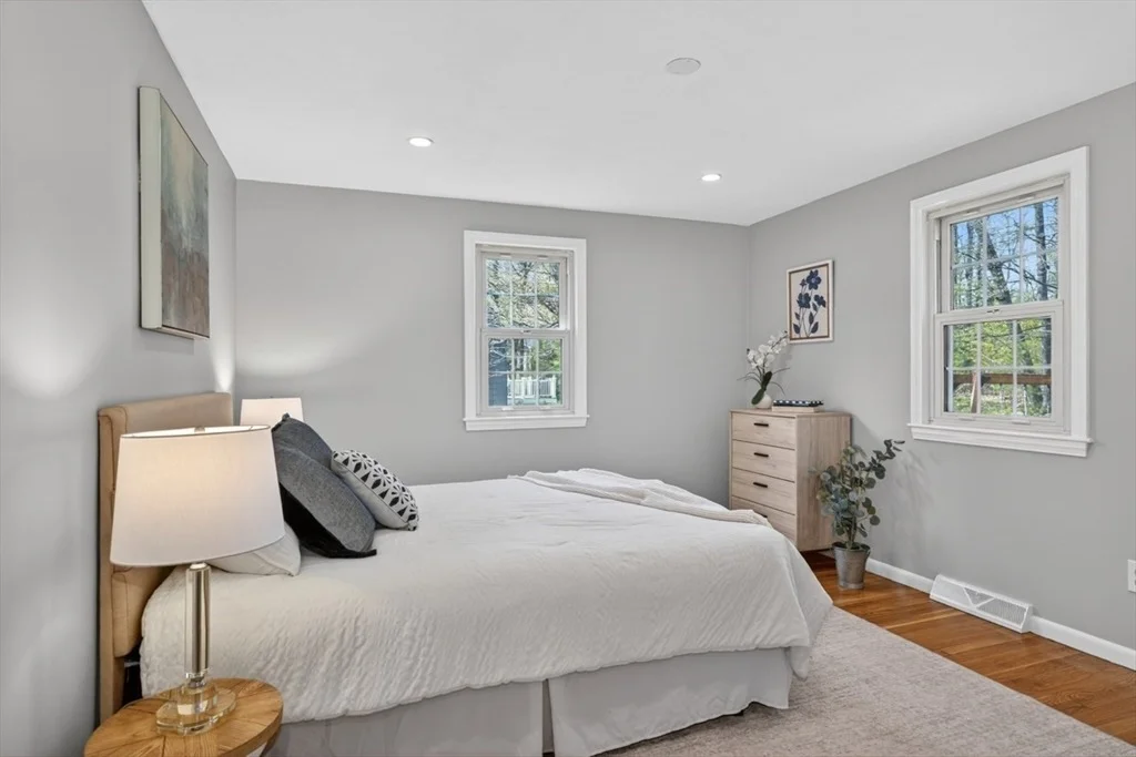 Photo of 125 Hemlock Dr