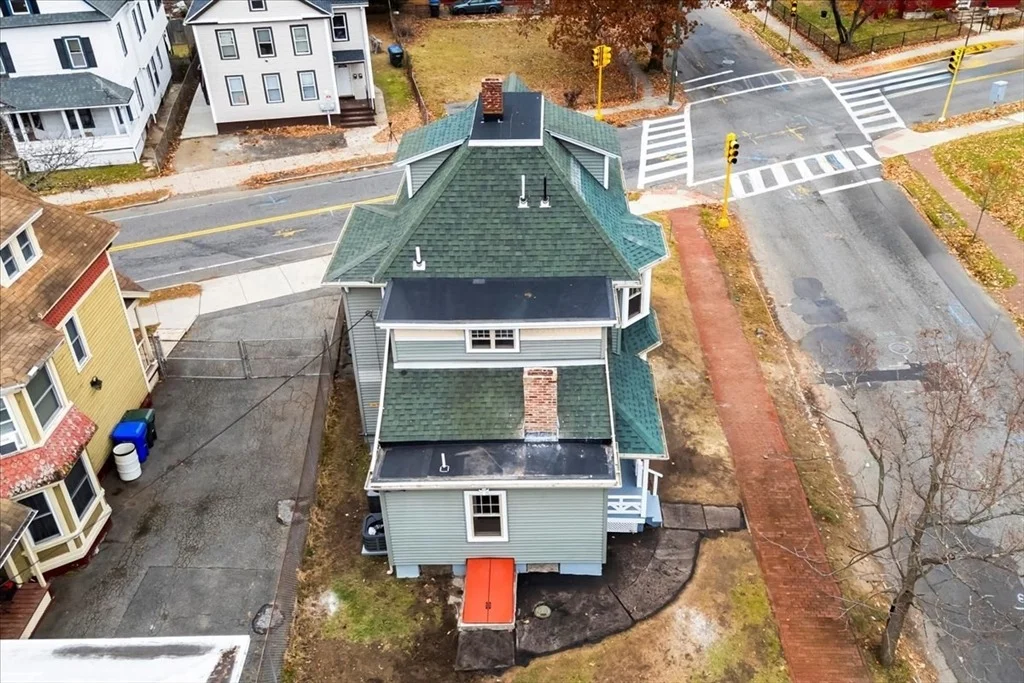 Photo of 123 Bay St
