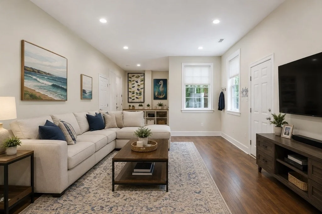 Photo of Unit 1 at 17 Cypress
