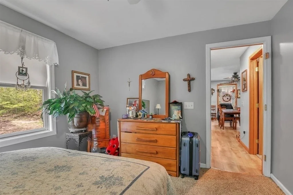 Photo of 41 Woronoco Rd