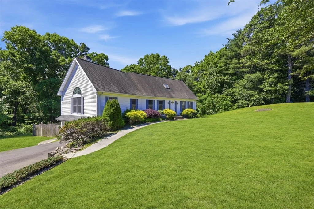 Photo of 30 Cara Ln