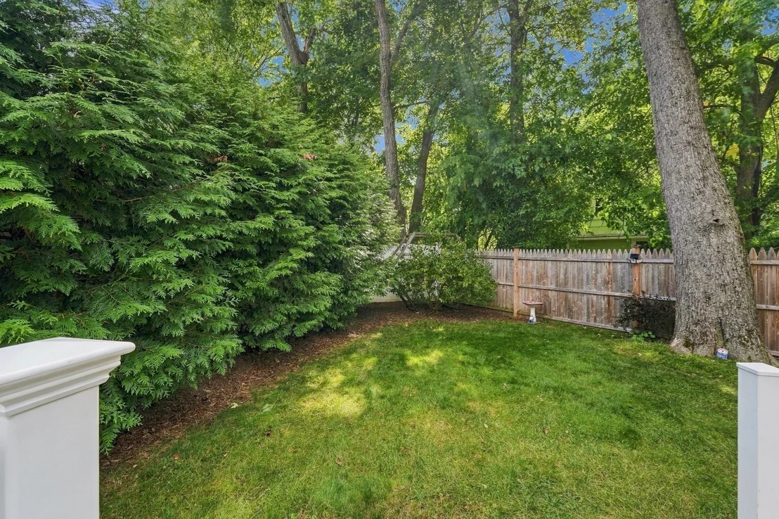Photo of 54 Joclyn Ave