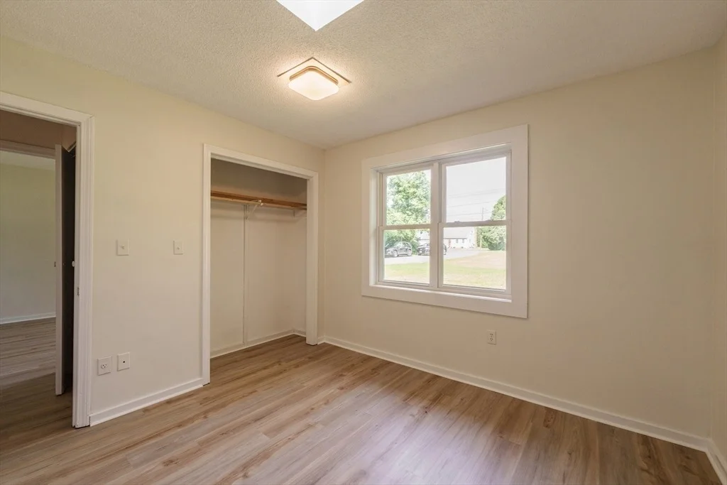 Photo of 499 Hadley Rd