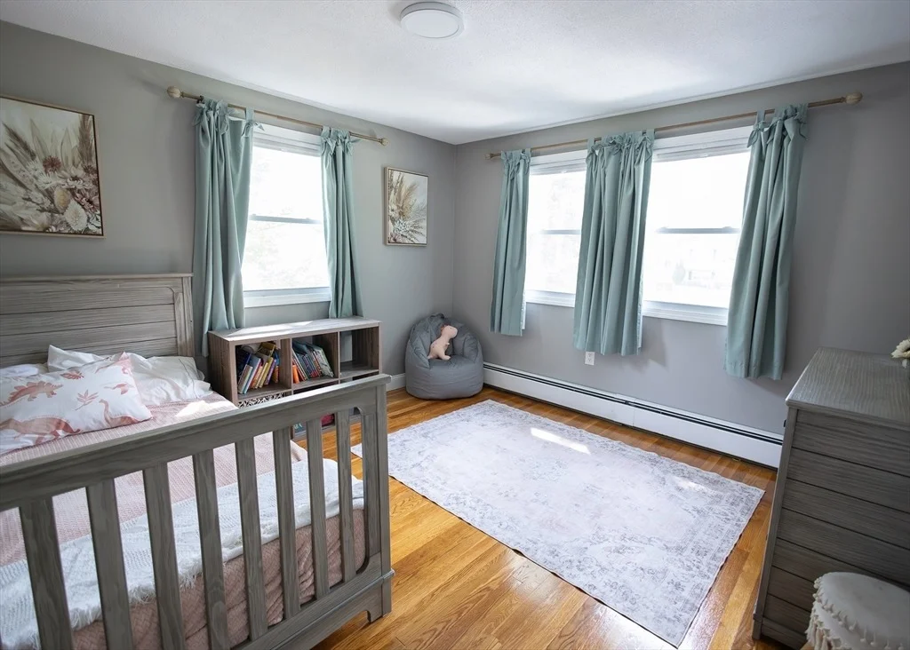 Photo of 32 Alvirne Dr