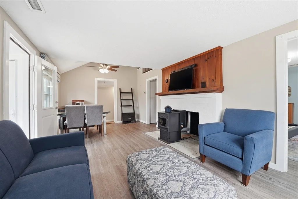 Photo of 5 Collette Dr.
