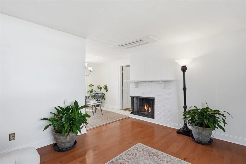 Photo of 19 Brookfield Circle
