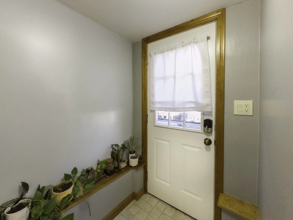 Photo of 29 Greenleaf Cir