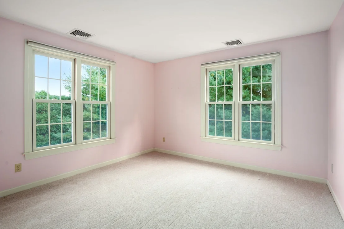 Photo of 9 Fieldstone Dr