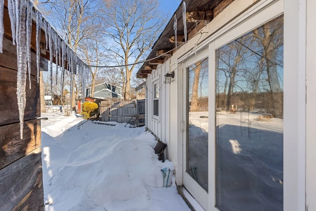 Photo of 194 River Rd