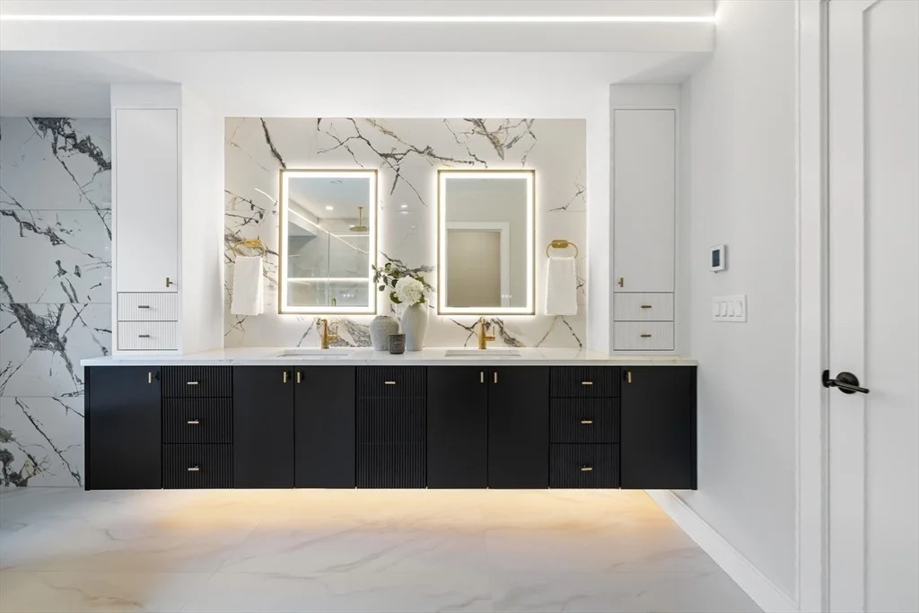 Photo of 108 Woodbine Circle