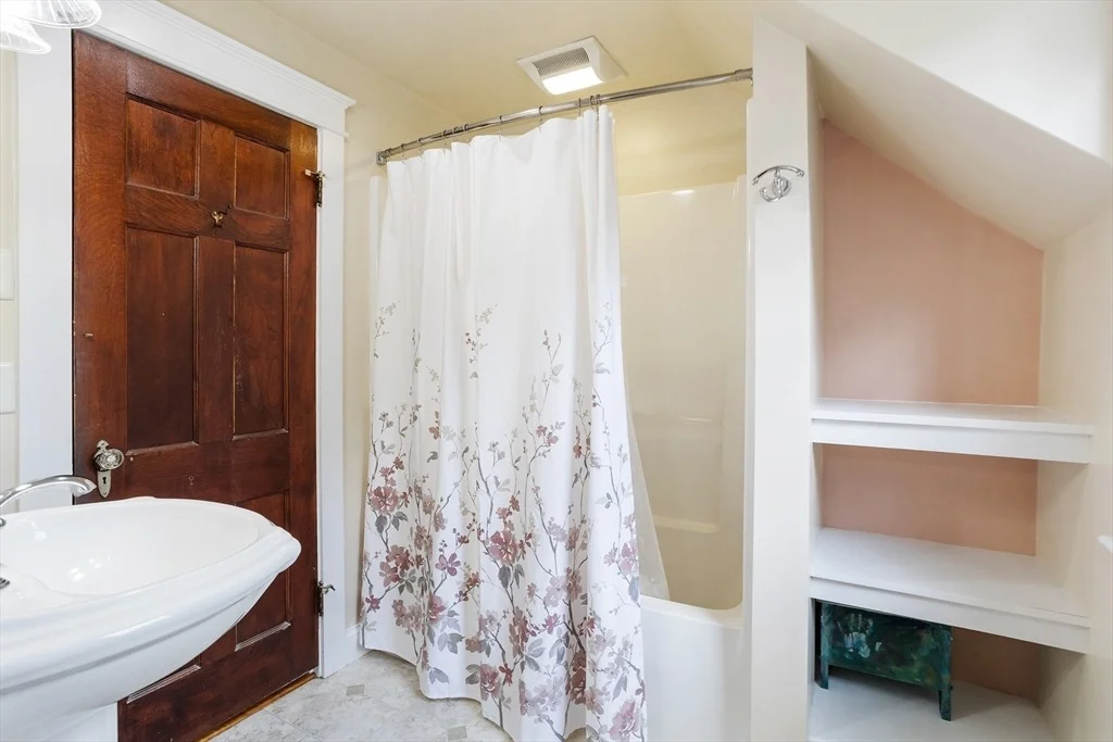 Photo of 33 Highland Avenue