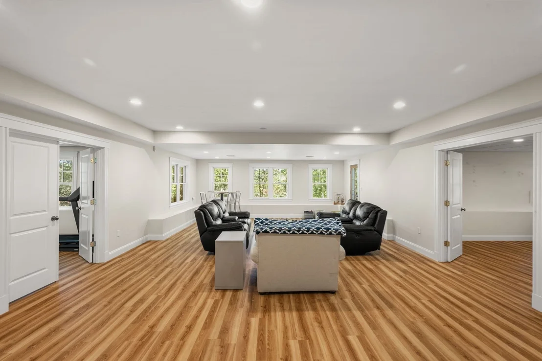 Photo of 250 Meadowbrook Road