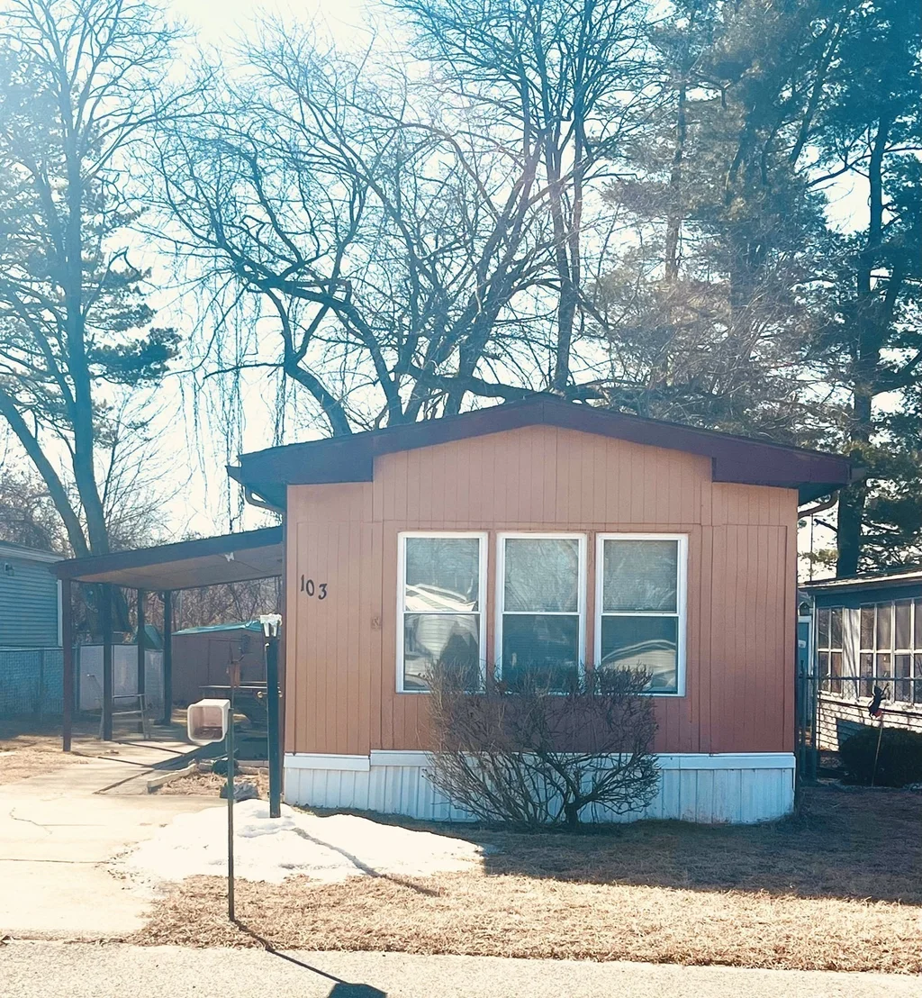 Photo of 103 Edbert St