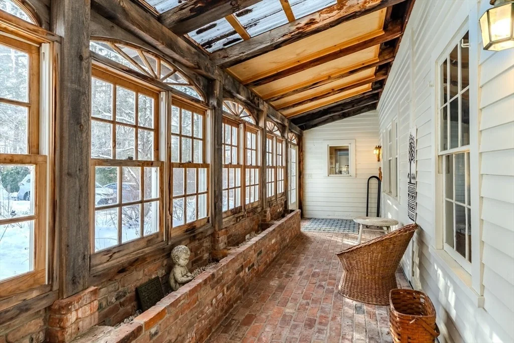 Photo of 111 Amherst Rd