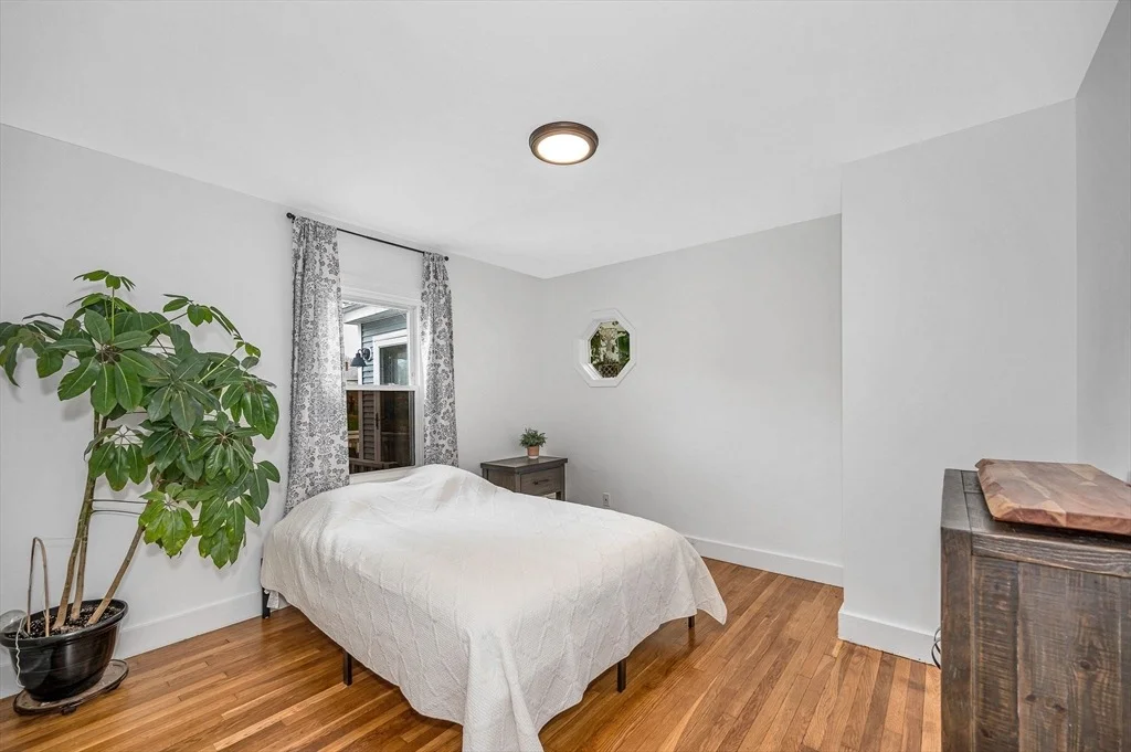Photo of 71 Pond St